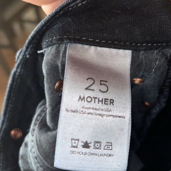 MOTHER The Looker High-Rise Ankle Fray Skinny Jeans in Last Call - Picture 5 of 8